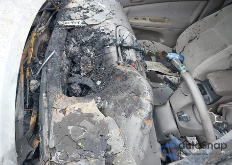 2004 Toyota Camry Le from USA, damaged, VIN 4T1BE32K14U853625